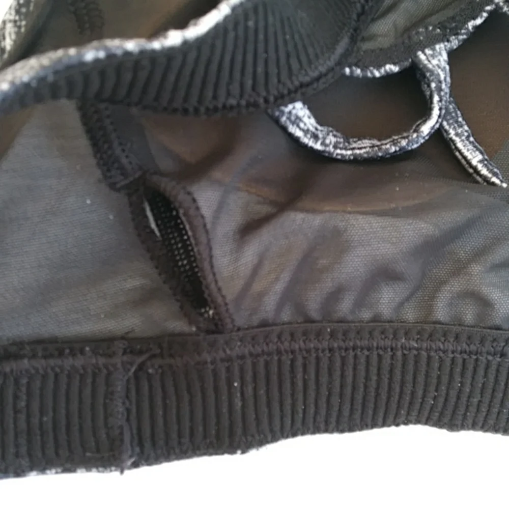 Victoria Sport Strappy Padded Sports Bra M Black White - Picture 13 of 16